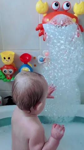 Making bath time fun for my little boy 🩵 #tiktokshopmademebuyit #tiktokshop #bathtoys #bathtub #bathtimehacks 