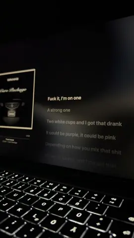 banger #applemusic #fy #4u #foryou #drake #trustissues 