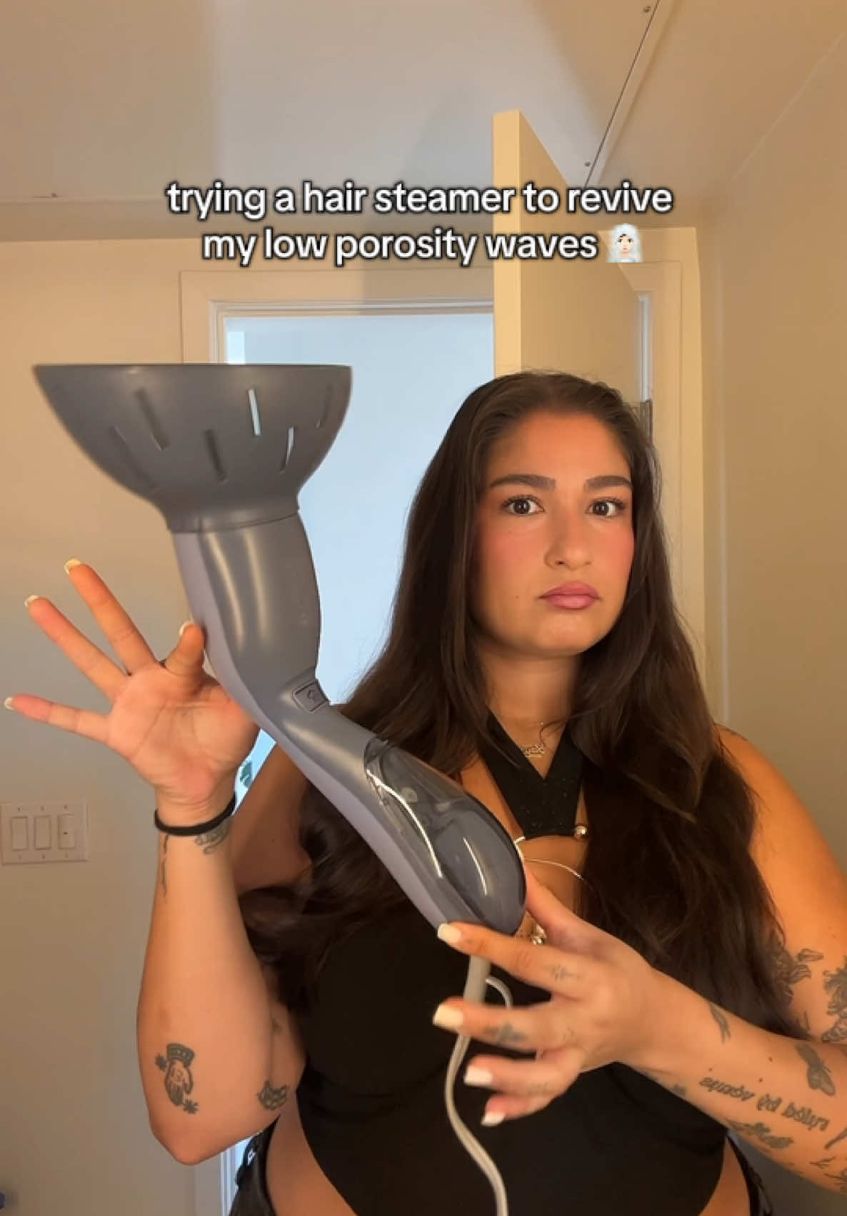 let’s revive these waves! Trying the Conair Steamer this time, let’s say it was an experience! Hope my tea kettle isn’t jealous 🤭 #lowporosity #lowporositywaves #wavyhair 