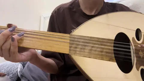 وانا حبيبي ناسيني💃🏻