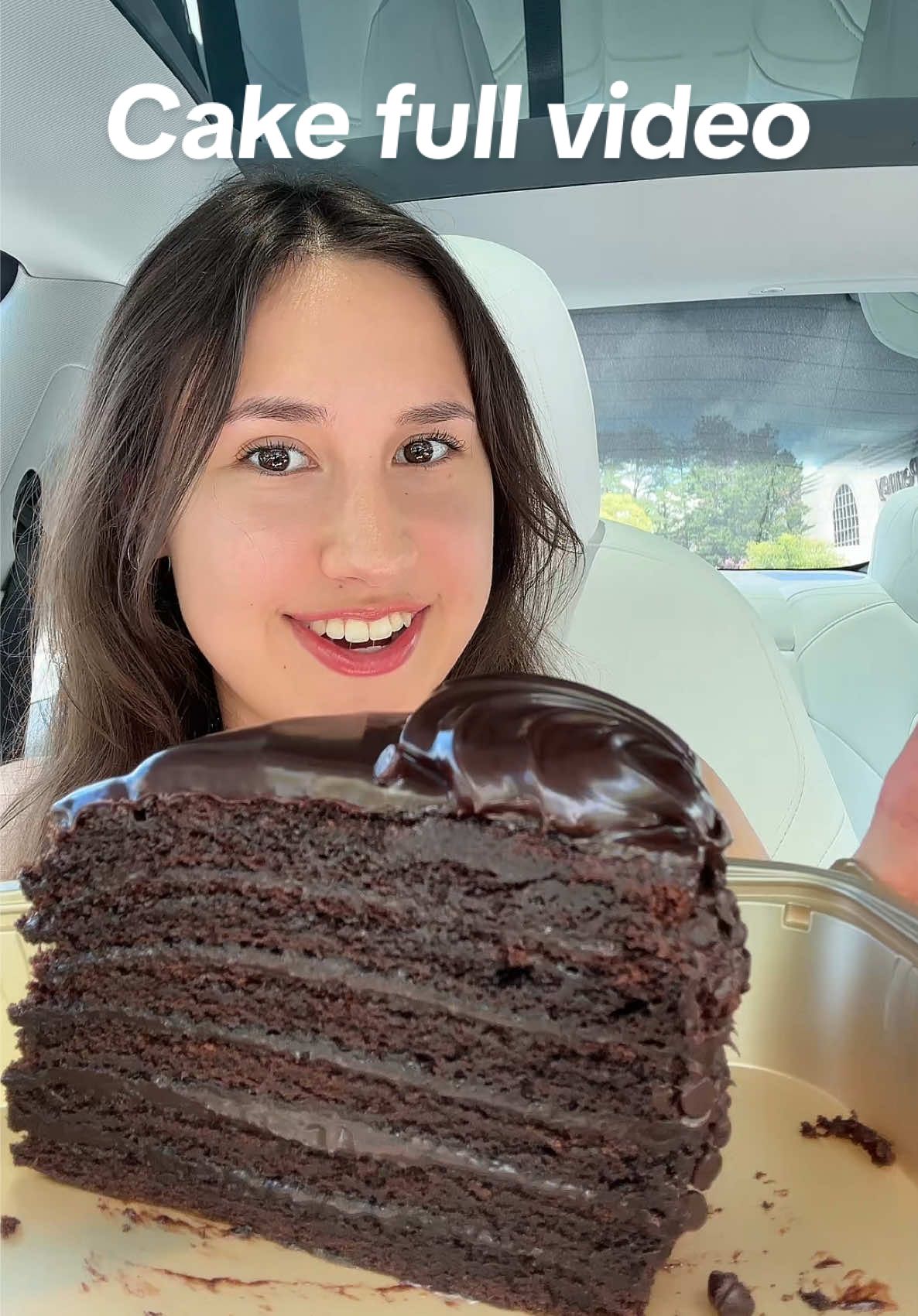 @The Cheesecake Factory cakes full eating video!🍰 both are the BEST #cake #chocolate #birthday #asmr #mukbang #chocolatecake #Foodie #birthdaycake #cheesecake #food #cheesecakefactory #satisfying #dessert #mukbangeatingshow 