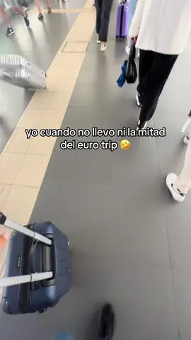 Ya mis zapatos piden descanso 🥲🥲 • • • #italia #españa #france 