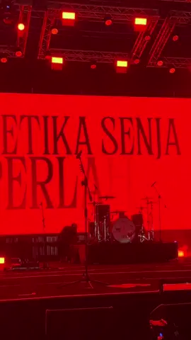 Opening SID at Pica Fest☠️ #promomakangajian #supermanisdead #picafestbali #outsider #ladyrose 