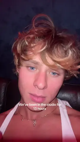 👀