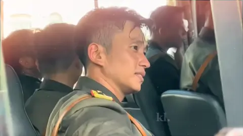“Người ta yêu quý bạn ấy vì ánh sáng riêng, nhưng chỉ một người được nắm tay đi cùng trong bóng tối. Đừng trách trái tim đã chọn lối đi của nó.” #lehoanghiep 