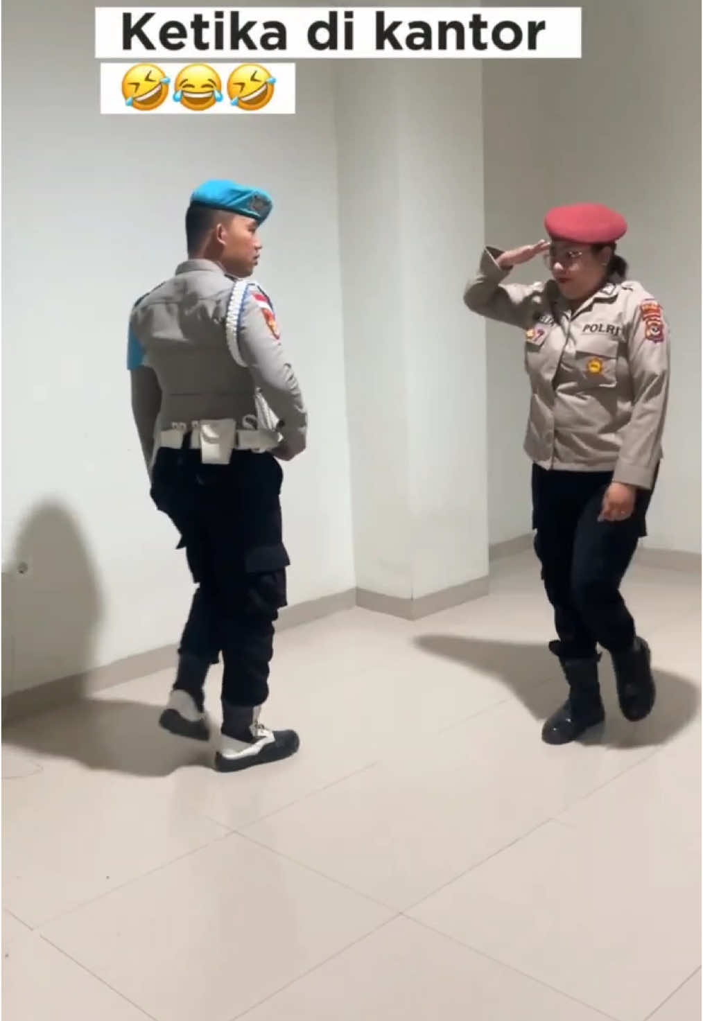 Perbedaan Peraturan di kantor dan peraturan di rumah 🤣🤣🤣😅#kontenhiburan #ngakakkocak #lucu_ngakak 