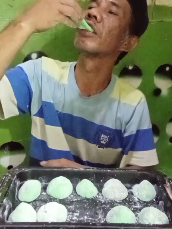 mochi isi coklat kenyal lembut enak#fyp#vidiomukbangviralditiktok #mukbangviralabahgeboy 