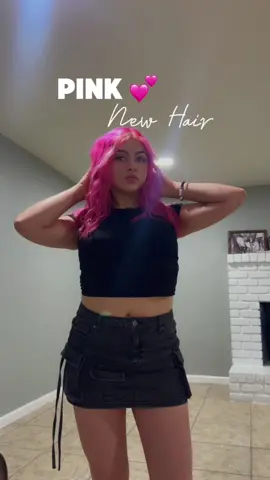 New hair, new energy 💖💇🏼‍♀️! Living my pink era 🙂‍↕️💞 Thanks again @hair.by.cada 🤩🙂‍↕️💞🫶🏻!!! #perranorteña #pinkhairdontcare #pinkhair #az #slayallday 