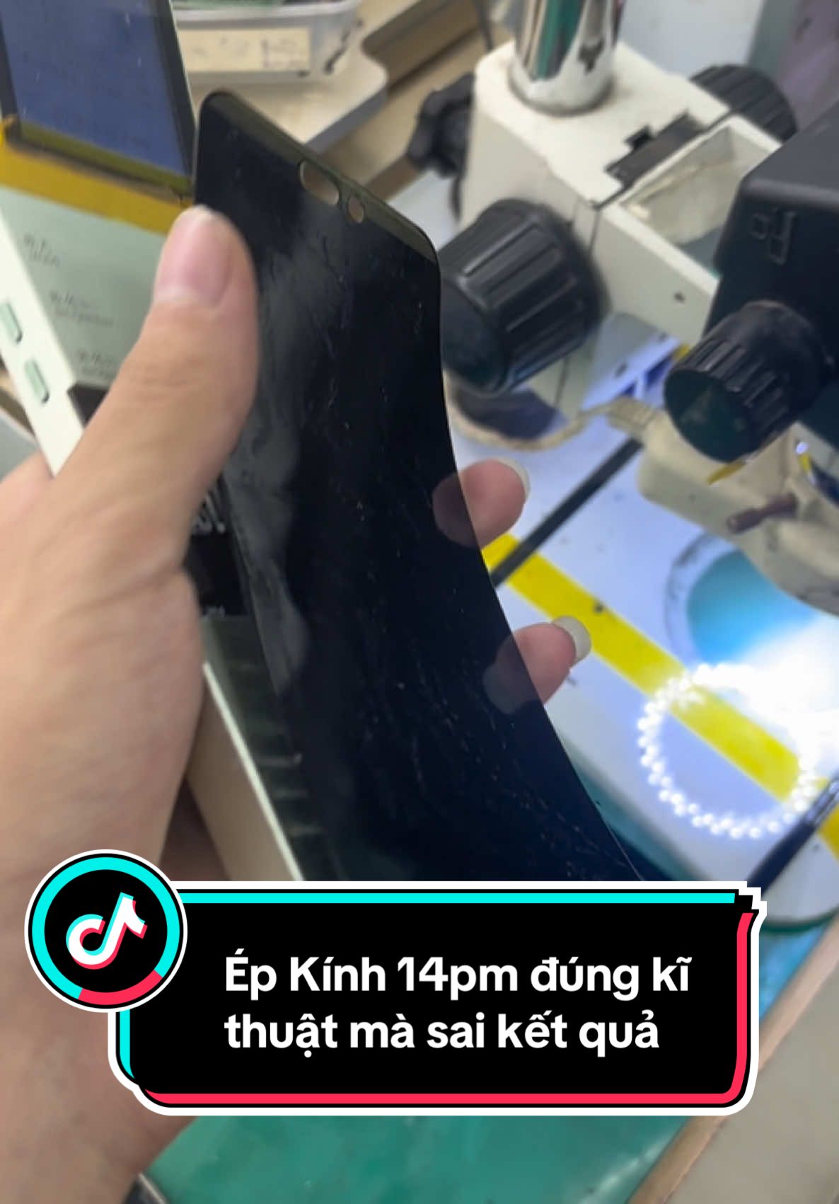 Cắt xong 14pm tự nhiên chớp chớp chả hiểu sao#epkinhdienthoai #epkinhiphone #iphone #14promax #fyp #xuhuongtiktok #15promax 