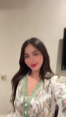 👸🏻😀