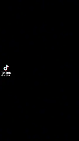 وقلبي تعب منه وهو عايش فرحان🖤 ونا في عذاب الحب عايش بحرمانه🖤