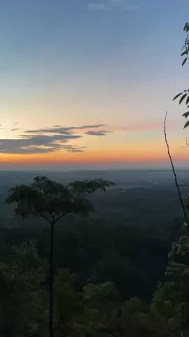 🫂🧠#lewatberandafypシ #fyp #bukitpaubangka #sunsetlover #mountainview #mountain 