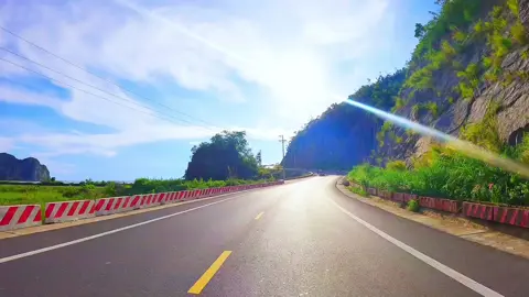 Con đường dài mênh mông, chỉ có lòng kiên trì mới đưa ta đến được... #phuot #canhdep #travel #touring #fyp #chill #CapCut 