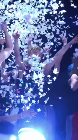 yêu những cái cúi đầu của anh ấy 💙(©️:trt.binhh)#DuongDomic #atshconcertlasvegas #Dopamine #sayhineversaygoodbye #fyp 