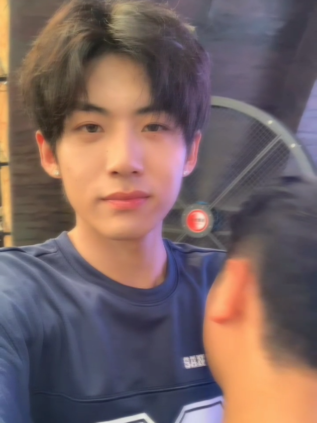 Fan boy này dễ thương #bangbacvan #pangbowen #pangbowen2004 #庞博文 #fyp #douyin 