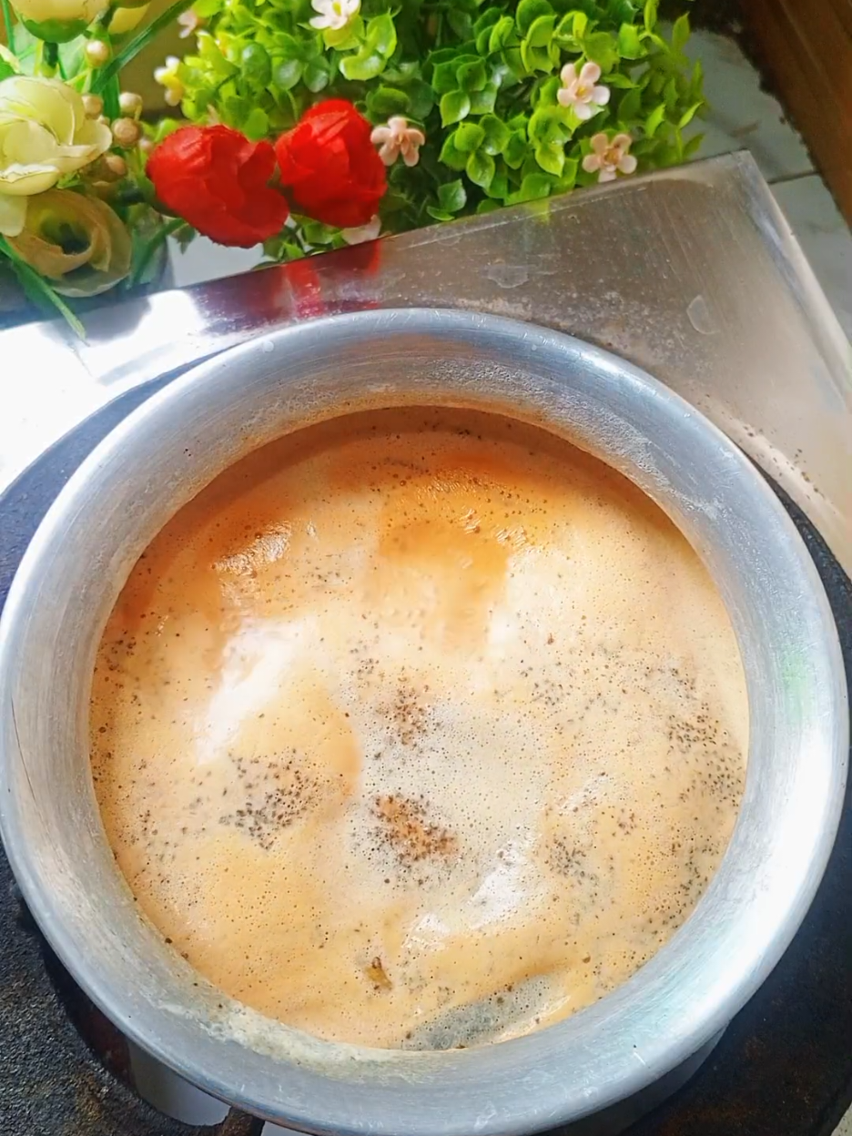 মন ভালো থাকলেও চা  মন খারাপ থাকলেও চা 💕