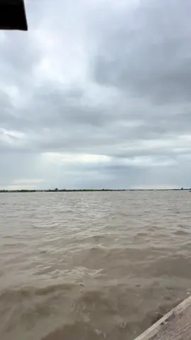 زندگي مسلسل درد پيڙاھ ۽ ڏک ۾ رهڻ جو نالو آهي ڇو جو زندگي ۾ ڏک مستقل ۽ خوشيون عارضي ٿين ٿيون ڏک هڪ درياھ آهن جنهن جو وهڪرو سدائين هلندو رهي ٿو ائين هي زندگي جو ✨🥺💔