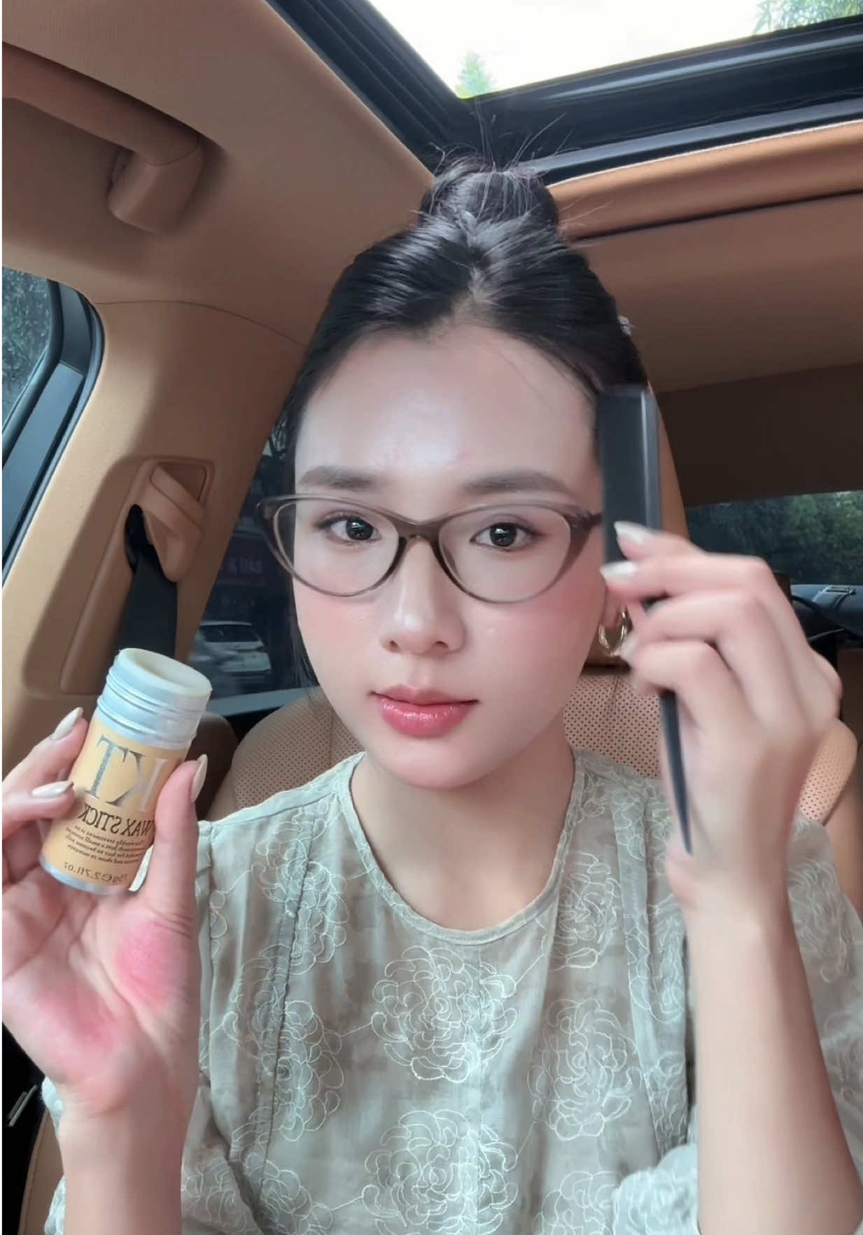 Có cốc trà sữa thui mà được việc quá #review #lamtoc #lamdep #fashion 