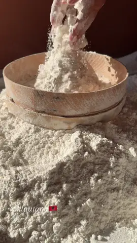 Wheat starch from scratch 🌾 it’s an old Albanian tradition 🇦🇱 that is made at home in a very special way for generations 👩🏻‍🍳