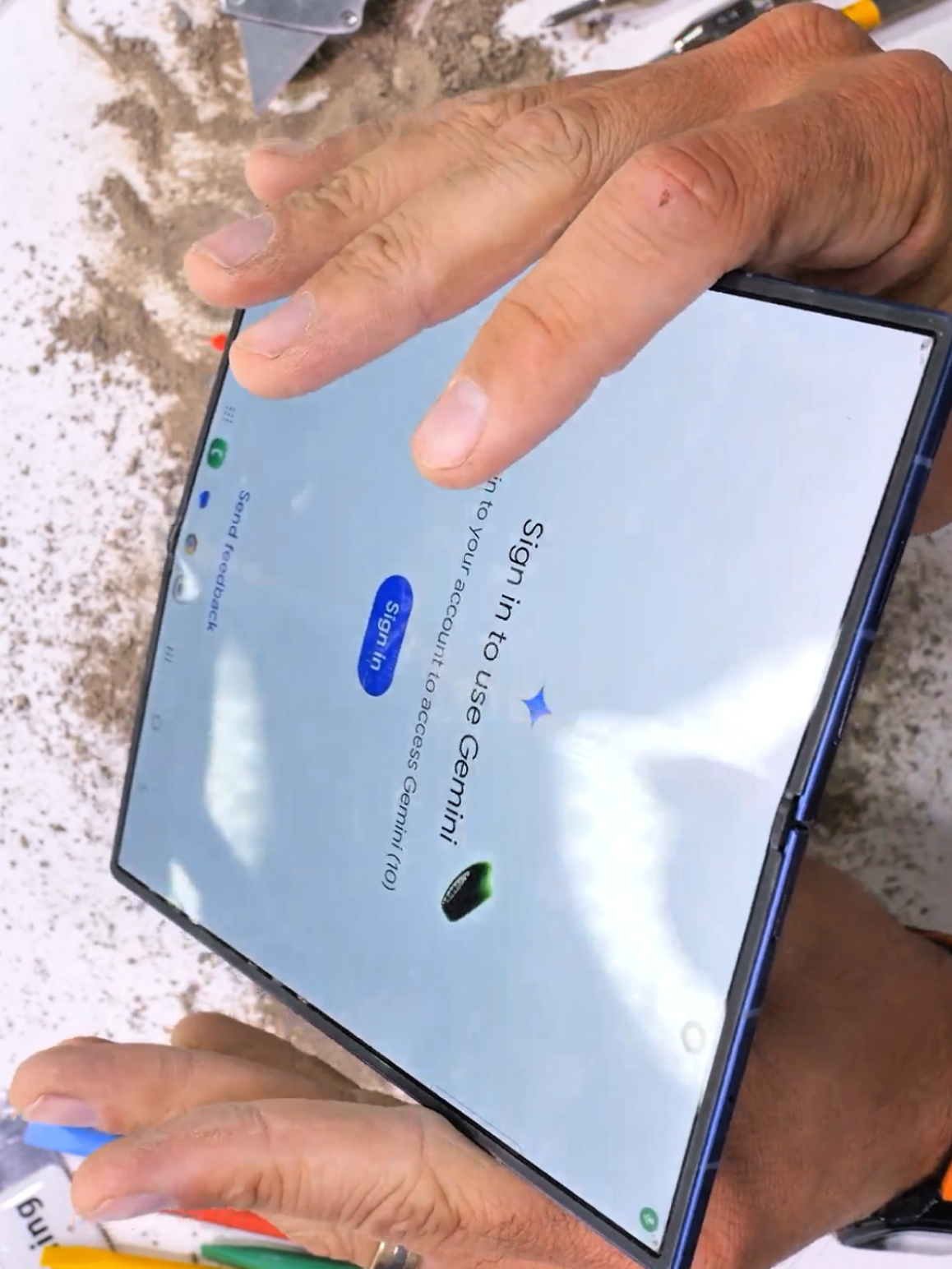 Samsung Z Fold 7 Durability Test ---The Endis Near #samsung #galaxy #galaxyZfold7 #bendtest  #bestsmartphone 