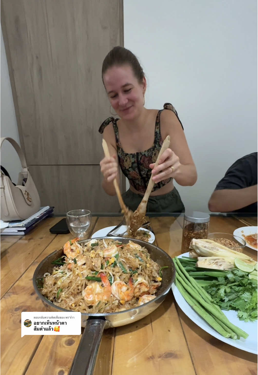ตอบกลับ @พร'จ๋าา ลงคลิปให้ดูแล้วนะคะ สเต็ปเดิมเลยค่าหัวหมุนอีกเช่นเคยอ้ายก็ขยันหางานมาให้ทำสะด้วยสิ ล่าสุดจะพากันมากินทุกอาทิตย์เลยทีเดียว🤣