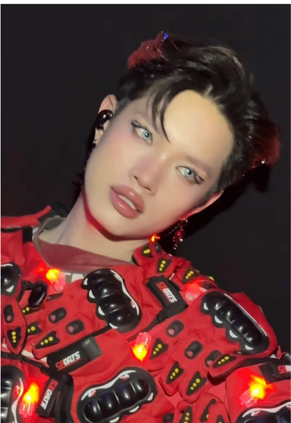 Lên ngay con mã 🚶‍♀️🚶🚶‍♂️cho Biếu Kè in concertATSHLASVEGAS  @Pháp Kiều  Styled a @snn.psycho.30  Makeup & hair @chambytram #chambytram #tramnguyenmakeup #phapkieu #atshlasvegas 