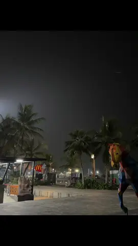 lewat di kalian jam berapa?