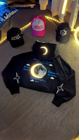 TALKING TO THE MOON 🌘 - #rekomendasi #hoodieboxy330gsm #hoodiereflective #hoodieboxy400gsm #keceabis #otwstarboy #keceabis #hoodieboxyfit #hoodieboxyoversize 