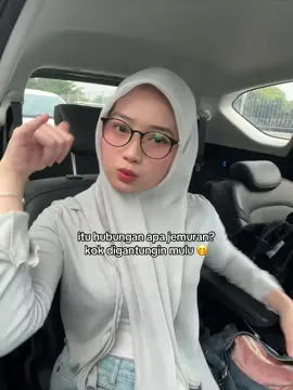 aduhh siapa ya?