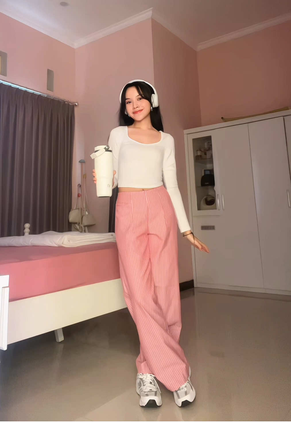 oh i LOVE this pants so muchh💗 #stripepants #pants #celanahighwaist #celanawanita #celanastripe 