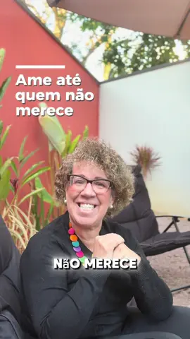 O amor é a marca de quem segue Jesus. #docepalavra 