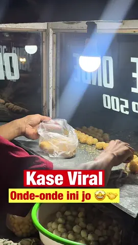 Di pastikan nda mo brenti ba kunyah 🤣 apalagi depe harga cuma 500 Pera 🤩 #kulinermanado #ondeondewijen #mitramadjid 