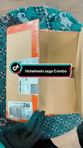 Jom masuk LIVE kami malam ini pada pukul 8PM untk pembelian combo hotwheels. Stock tak banyak tpi barang panas  #fypシ゚viral #petronasbukitbaru2 #melakapeople #hotwheelscollectors #hotwheelscollections 