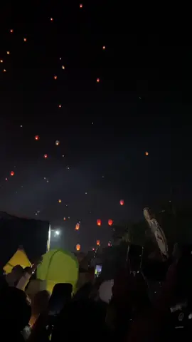 Wajib ke dcf lagi sih#fyp #dcf #diengculturefestival #xyzbca #dieng #lampion 