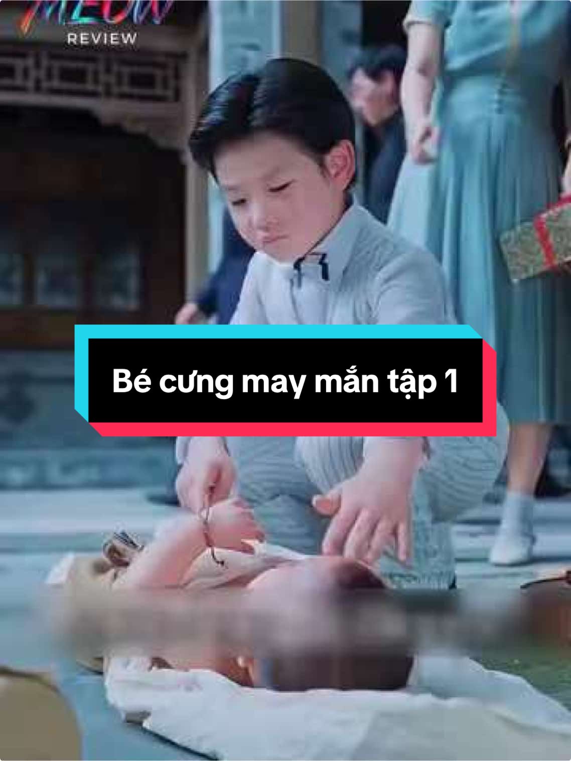 Đốc quân trở về cứu vợ con mình và biết mình có thêm 1 đứa con nuôi là ngôi sao may mắn luôn giúp đỡ vợ con anh