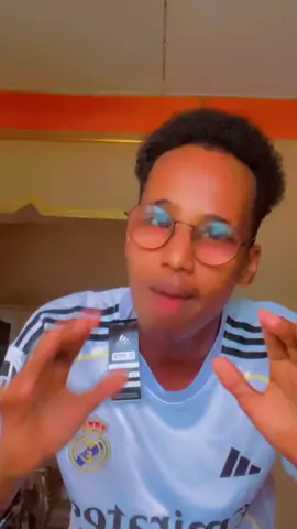 New shirt new season 🤍#somalitiktok #foryoupage #foryou #shiineshacraawi🤴 #mogadishu #realmadridfc 