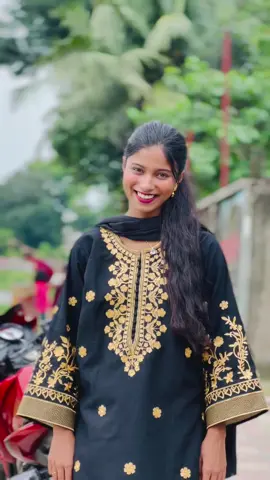 I phone ka Cahpri bolo🧐#foryou #trending #VoiceEffects #dxrafi dress form@eDeals 