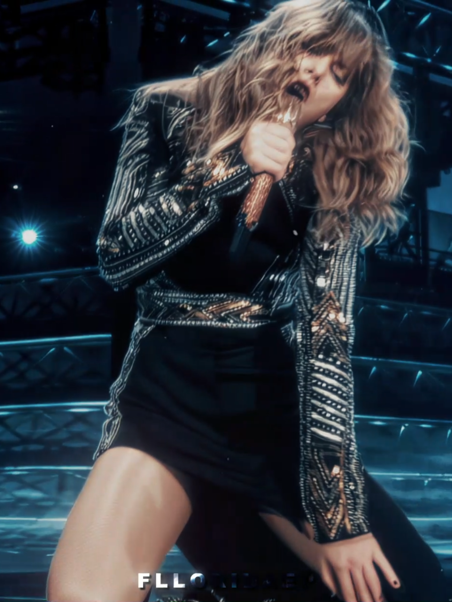 I never saw anyone do this transition i think...did i eat?   cc:ws1de topaz: xvoidtricx scp:swvetenerscenes vvvvdt:@taysunlitluv vdt:@clara.loves.mills @red.tayxxx  #taylorswiftedit #taylornation #swiftok #swifties #fyp #reputation #edit #ae #goviral #erastour #taylorsversion