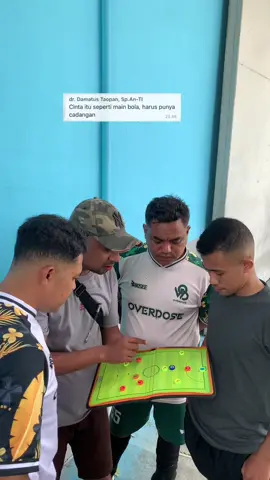 Ijin dok🙏🏻😅 @nelson.banu @Egos_04  #nttpride🏝🔥 #fyp #tiktok #fypシ゚viral #CapCut #konten #luculucuanaja #kontenhiburan #lucu_ngakak #lucu #laguviral #futsal #bola 