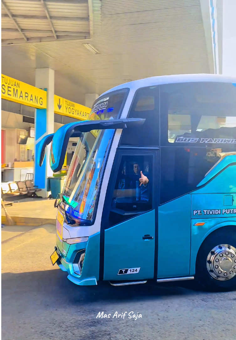 Waktunya pulang garasi🚂 #gapuraningrahayu #ratnasari #tividi #busindonesia #busmania #busmaniacommunity #fyp #fypシ #fypシ゚viral #fypage #foryourpage #xyzbca #jangkauanluasfyp #laguminangviral 