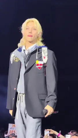 Felix 🧎🏻‍♀️ #straykids #felix #straykidsworlddomination #paris #stadedefrance 