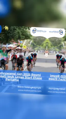 Kabarpena.com, BANYUWANGI - Sejak hari pertama kompetisi balap sepeda internasional, Tour de Banyuwangi Ijen 2025, langsung menyuguhkan persaingan ketat 99 pembalap dari 20 tim dari berbagai negara, Senin (28/7/2025). Etape Pertama yang menempuh jarak 125 kilometer dengan start dari Pasar Pesanggaran dan finis di Kantor Bupati Banyuwangi. Dengan jalur yang dilalui relatif datar (flat), para pembalap sprinter masing-masing tim langsung beradu kecepatan.  Turunnya hujan di awal race menambah persaingan para pembalap kian sengit. Akhirnya pembalap asal Belanda, Jeroen Meijers, dari tim Victoria Sports Pro Cycling Filipina, keluar sebagai juara etape pertama secara dramatis, dengan catatan waktu 2 Jam 38 menit 23 detik.  Sementara pembalap Spanyol Benjami Prades (VC Fukuoka, Jepang) finis kedua, serta Oliver Knudsen dari Swat Club Italia di posisi ketiga, dengan catatan waktu tak jauh berbeda. Sejak menjelang intermediate sprint pertama di kilometer ke-33 tepatnya di Plampang Rejo, terdapat empat pembalap yang melakukan breakaway mencoba untuk lepas dari peleton.  Pembalap Terry Yudha Kusuma dari Jakarta Pro Cycling Team sempat meraih intermediate sprint pertama. Namun tak berapa lama Terry dan tiga pembalap lainnya kembali ditangkap oleh peleton.  Baru di kilometer ke-35, Meijers melakukan breakaway dan tampil dominan, dengan berhasil meraih intermediate sprint kedua dan ketiga (Benculuk dan Temuguruh).  Sejak intermediate kedua itu, Meijers terus berada di rombongan depan hingga garis finis. Dengan bantuannya timnya, strategi agresif yang ditampilkan Meijers terbukti efektif, terutama saat memasuki 10 kilometer terakhir yang menuntut ketahanan ekstra. 