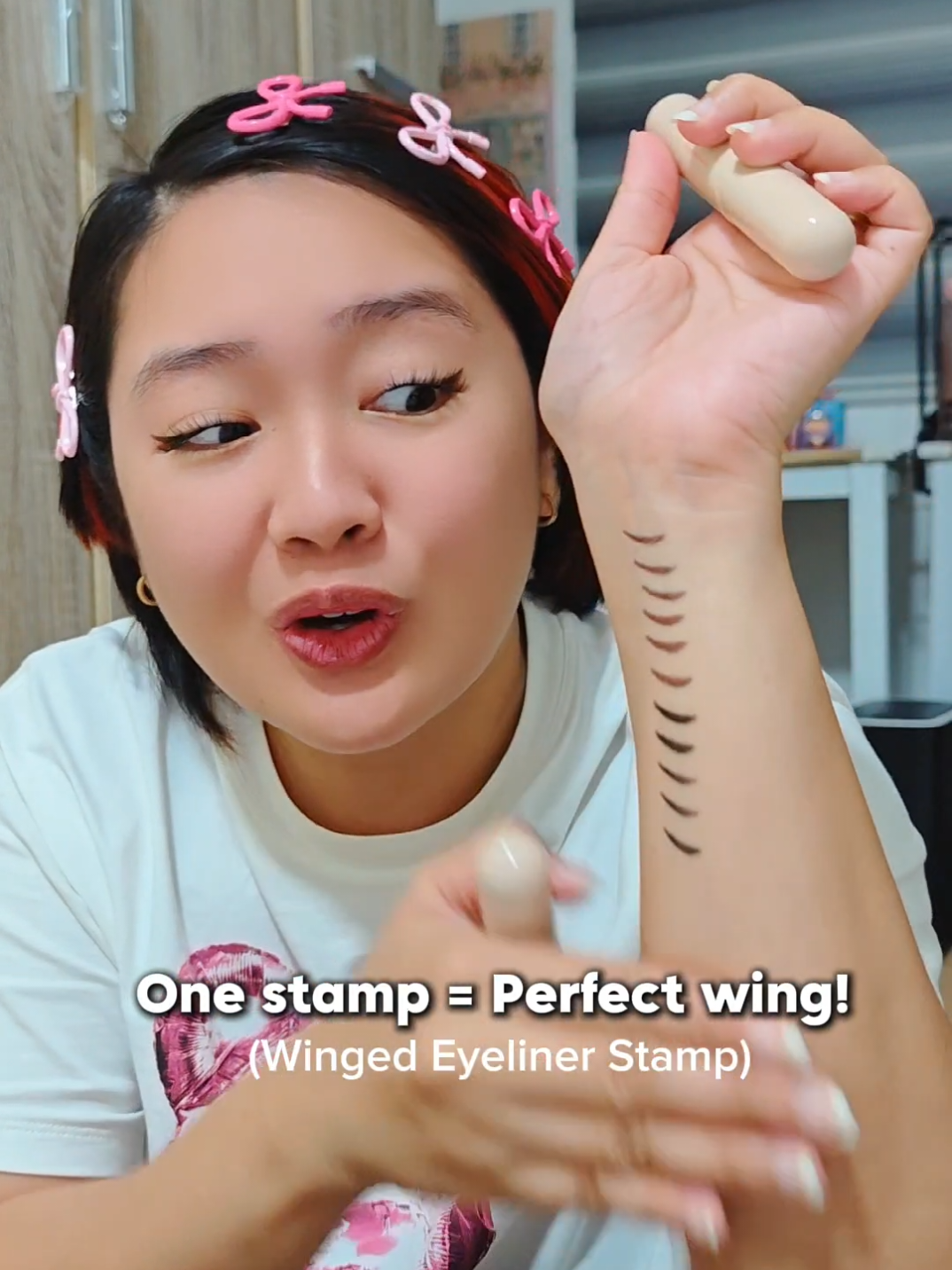 Replying to @sacoyutamulan.sho Long-lasting Winged Eyeliner Stamp ✨🪽 #eyelinerstamp #wingedeyelinerstamp #Eyeliner #wingedeyeliner 