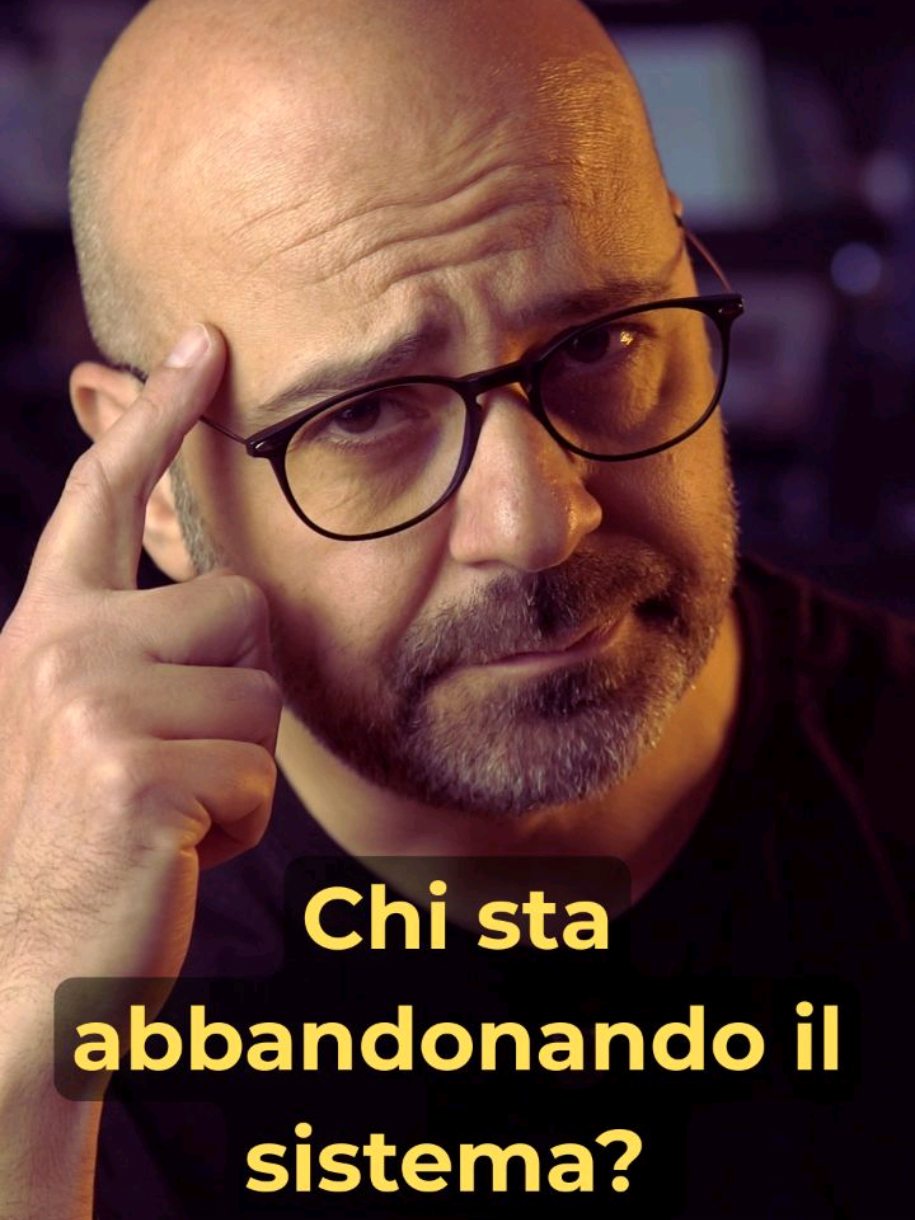 Chi sta abbandonando il sistema? #pecoranera #mindfulness #slowliving #minimalismo 