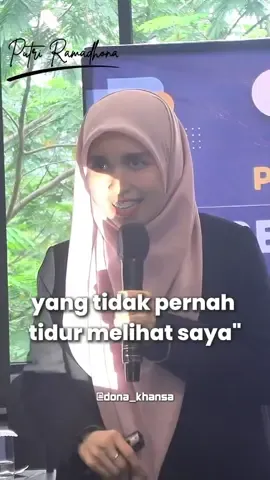 Adakah kita masih merasa kecewa dengan hasil yang kita peroleh dari pekerjaan kita?  Adakah kita masih merasa kehidupan ini pilih kasih ?  Adakah kita merasa Bahwa Tuhan tidak adil terhadap kita?  NO teman-teman, Justru Tuhan Maha Adil,  Tuhan meyaksikan apa yang kita lakukan, CCTV Tuhan selalu hidup 24 jam mengawasi kita, Hasil yang kita peroleh tentu atas proses yang kita lalui,  Tugas kita berikan yang terbaik dalam semua 1Aktivitas kita, niatkan Lillah karena Tuhan,  Bukankah hidup kita ini untuk Ibadah?  Dan bukankah mudah Bagi Allah memberikan apa yang kita ingin kan?  Rezeki sekaligus ujian yang Tuhan berikan kepada kita tentu banyak rupanya, seperti Jabatan, Uang, kesehatan, keharmonisan, kebahagiaan, anak-anak yang ceria dan sehat, Bukankah itu semua adalah bentuk rezeki yang Tuhan berikan kepada kita?  Dan Tuhan Maha Tahu rezeki apa yang saat ini kita butuhkan di kehidupan kita,  Tugas kita ikhtiarkan yang terbaik, sabar dengan proses yang ada, dan syukuri setiap nikmat yang Tuhan berikan, Bukankah Tuhan sudah menjanjikan? Dengan kita bersyukur Tuhan akan tambah nikmat kita,, Keajaiban hidup apa yang pernah kamu rasakan?  Bagaimana kisahmu?  Share pengalamanmu dikolom Komentar yaa ☺️ Ingin sharing lebih intens bersama saya, bisa langsung klik link yang ada di BIO yaa ☺️ Temukan saya juga di @akira_trainingcenter @menjadi_wanitaberkelas 🌷 #cctvtuhan #cctvkehidupan #motivasikerja #trainingmotivasi #motivasikaryawan #motivasihidupku #motivasihidup #motivasikehidupan #katabijak #motivator #motivators #motivatorindonesia #syukur #motivasikerjakaryawan #tipsbahagia #tipsukses #sabardansyukur #motivationalvideos #videomotivacional #semangatkerja #motivasibijak #motivasisukses #pesandarihati #coachdona 