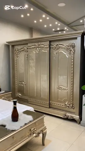 💥 لو بتدور على غرفة نوم جديدة تعكس الذوق الرفيع والأناقة؟! 💥🏠 غرفة نوم نيو كلاسيك من مؤسسة شعبان البيسي للأثاث هي الاختيار المثالي ليك! ✨من دمياط، بيقدموا لك تصميمات فاخرة تدمج بين الكلاسيكي والعصري، علشان تكون الغرفة عندك مكان للراحة والتألق في نفس الوقت! 😍🛏️كل تفصيلة في الأثاث معمولة بحرفية عالية، من الخشب الممتاز للتشطيبات الدقيقة، علشان تستمتع بأجواء فخمة ومريحة داخل بيتك. 💯✅ الجودة؟ مضمونة! ✅ الأسعار؟ مش هتصدق! 😲 ✅ الاختيارات؟ متنوعة وواسعة علشان تلاقي اللي يناسب ذوقك!العنوان:دمياط - طريق بورسعيد - تقاطع السيالة - بجوار حلواني الجمل 🗺️للتواصل : 01022395954 📞 مستنيك زي كل عميل عايز يغير جوّ عنده! لو حابب تعرف أكتر أو تشوف الغرفة بنفسك، تواصل معانا دلوقتي!