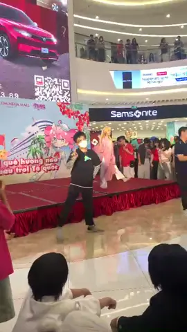 trung bình bọn wibu rách💀#wibu #cosplayanime #festival 