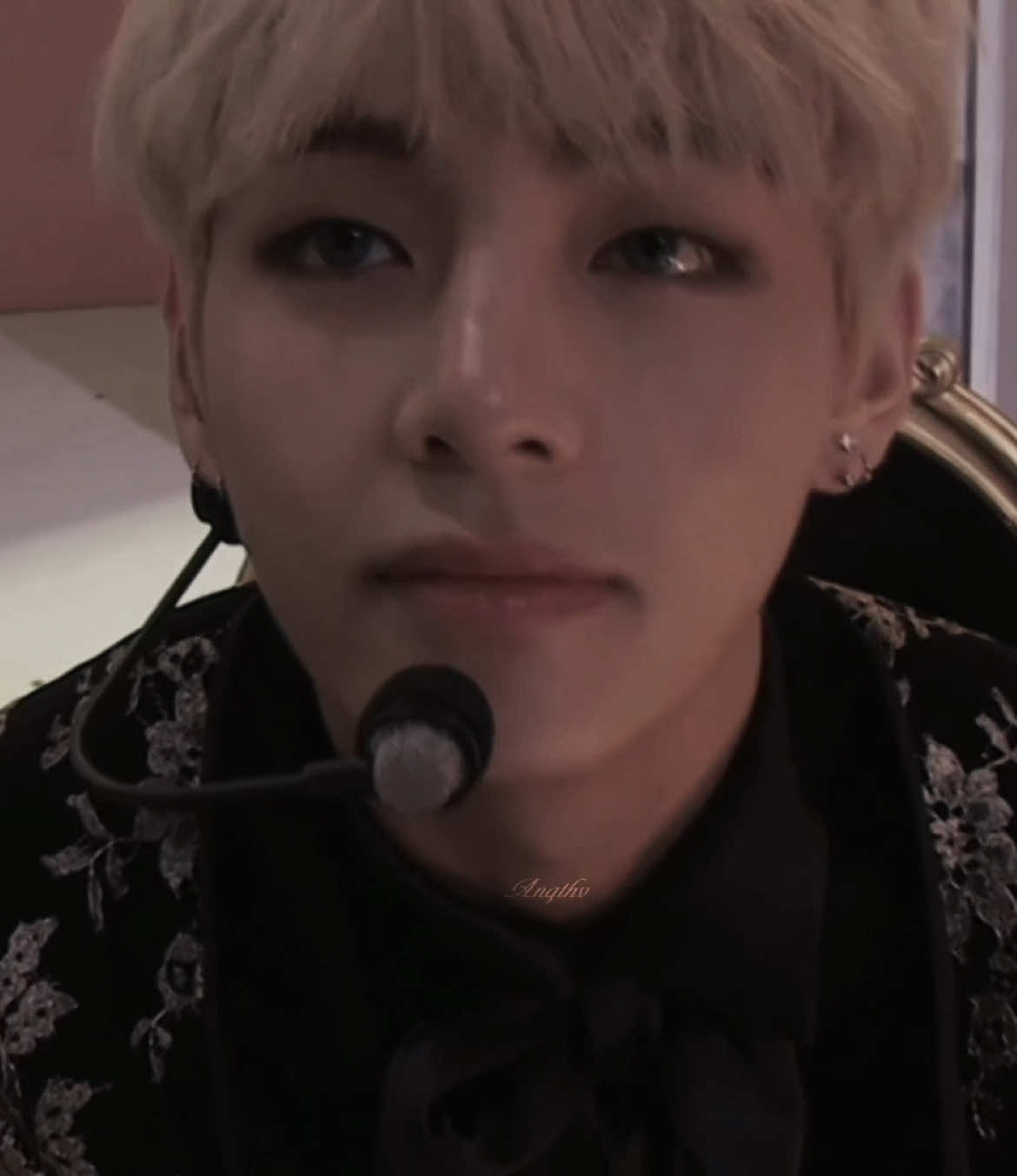yep that’s my assigned seat right there | scp: @𝗧𝗮𝗲𝗸𝗲𝗿𝗿𝗿⁷ #kimtaehyung #thv #fyp #btsedits #taehyung #fypシ #viral #taehyung_bts #foryou #bangtanboys #armybts 