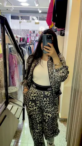 Suit 😍😍😍😍👌🏻 Available Sizes  Price 🔥❤️‍🔥