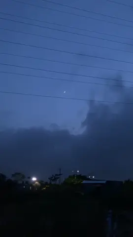 Aise jaana hi tha, phir tu kyun thehra?#fyp #foryou #foryoupage #sky #moon #evening #fuadhasanarafat 